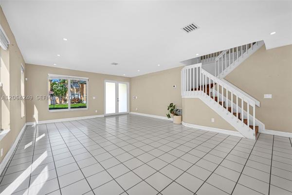10877 SW 152nd Pl, Unincorporated Dade County, Florida 33196, image 2