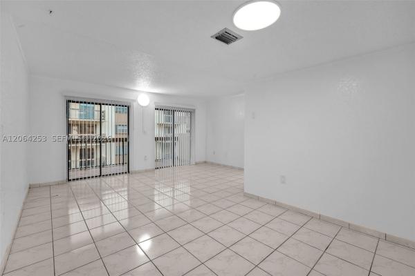 Aragon Towers, 5249 NW 7th St #416, Miami, Florida 33126, image 2