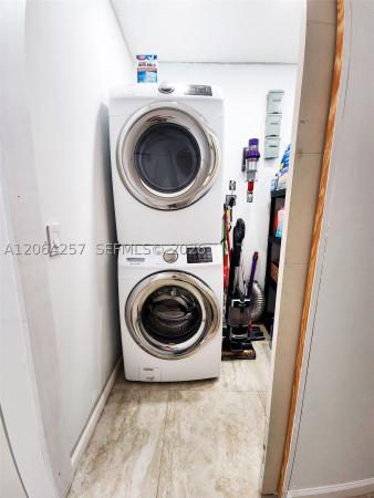 955 NW 106th Avenue Cir, Unincorporated Dade County, Florida 33172, image 3