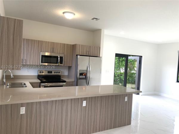 Ocean Park, 211 NW 7th Ct #A, Hallandale Beach, Florida 33009, image 3