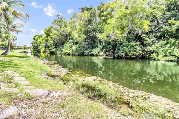 Kingsley Commons, 8957 NW 44th Ct, Sunrise, Florida 33351, image 2