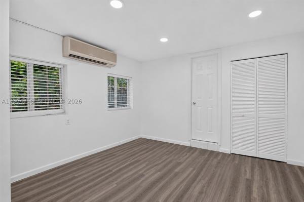 Douglas Manor, 3780 SW 27th Ter, Miami, Florida 33134, image 3