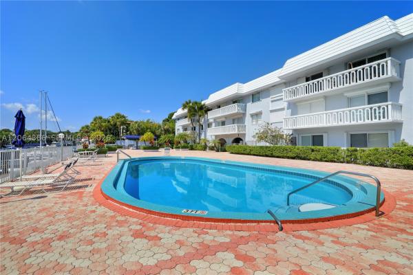 Waters Edge Of Coral Gables, 100 Edgewater Dr #305, Coral Gables, Florida 33133, image 2