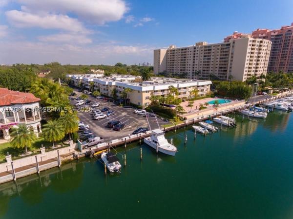 Waters Edge Of Coral Gables, 100 Edgewater Dr #305, Coral Gables, Florida 33133, image 3