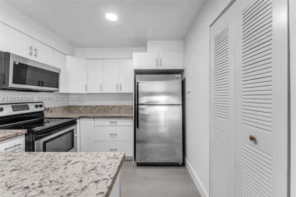 15416 SW 85th Ter #180, Unincorporated Dade County, Florida 33193, image 2