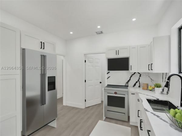 Irons Manor, 759 NE 127th St, North Miami, Florida 33161, image 1