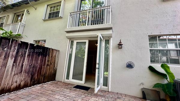 8102 SW 118th Pl, Unincorporated Dade County, Florida 33183, image 1