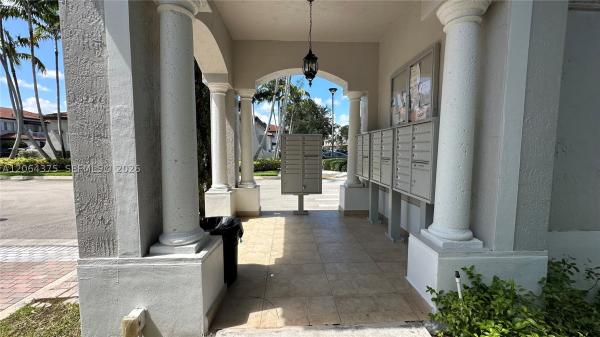 8102 SW 118th Pl, Unincorporated Dade County, Florida 33183, image 3