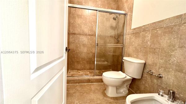 8102 SW 118th Pl, Unincorporated Dade County, Florida 33183, image 2