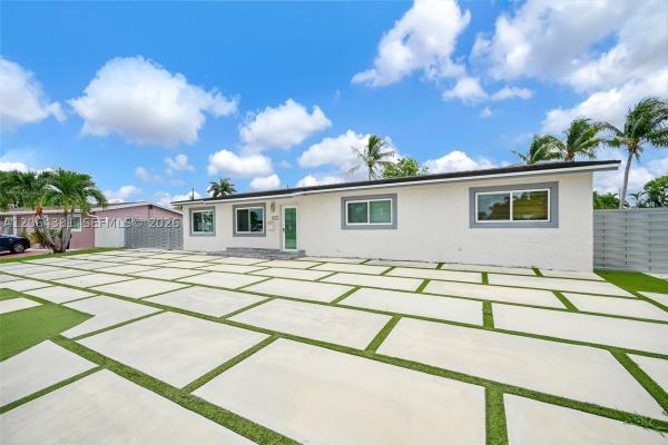 8251 NW 185th St, Hialeah, Florida 33015, image 3