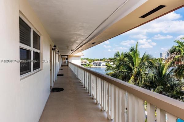 Riviera, 2081 S Ocean Dr #411, Hallandale Beach, Florida 33009, image 3