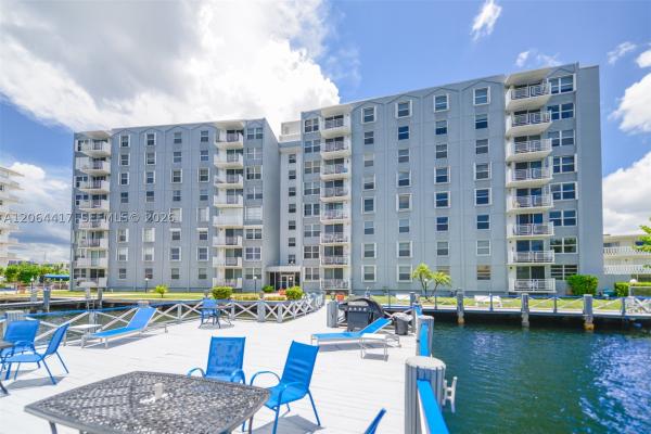 Golden Isles Yacht Club, 430 Golden Isles Dr #306, Hallandale Beach, Florida 33009, image 3