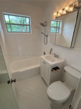 Polo Park Apartments, 800 W 42nd St #1-B, Miami Beach, Florida 33140, image 2