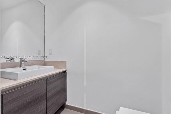The Bond On Brickell, 1080 Brickell Ave #3902, Miami, Florida 33131, image 1