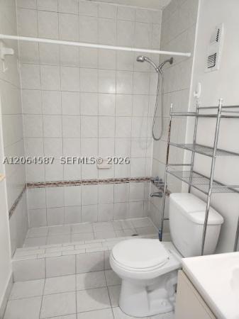 El Lago, 5505 NW 7th St #W410, Miami, Florida 33126, image 2