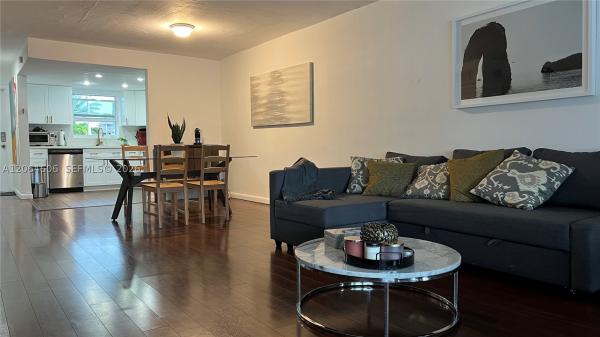 Areta Estates, 2061 NE 123rd St, North Miami, Florida 33181, image 2