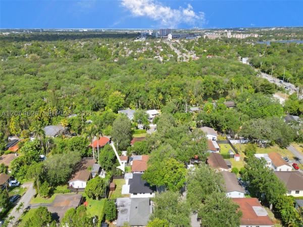 2380 NE 184th Ter, North Miami Beach, Florida 33160, image 3