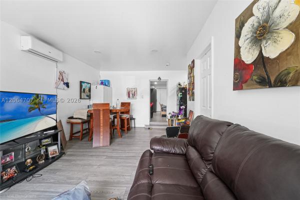 Deer Park, 350 To To Lo Chee Dr, Hialeah, Florida 33010, image 2