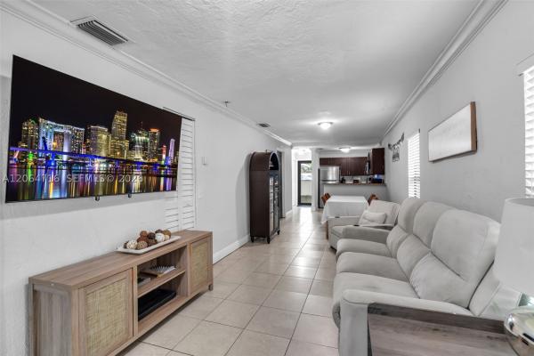 Irons Manor, 930 NE 132nd St, North Miami, Florida 33161, image 1