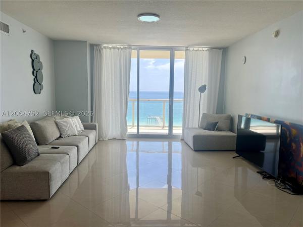 La Perla, 16699 Collins Ave #1202, Sunny Isles Beach, Florida 33160, image 2