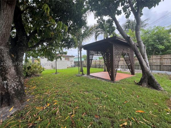 Hialeah Residential, 648 E 40th St, Hialeah, Florida 33013, image 2