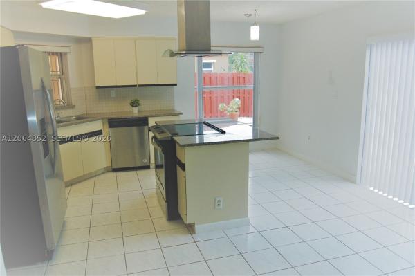 10957 SW 73rd Ter, Unincorporated Dade County, Florida 33173, image 3