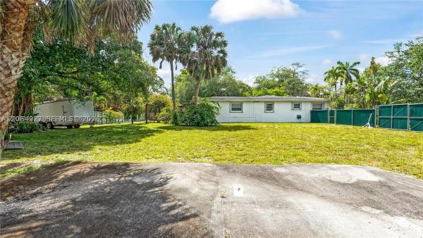 Country Club Estates, 4020 SW 2nd St, Plantation, Florida 33317, image 3