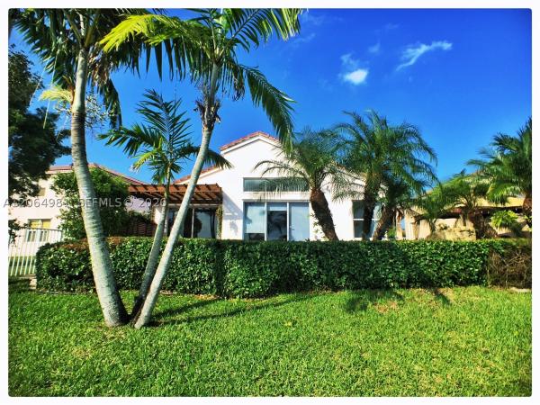 Cherry Bay, 1358 NW 157th Ave, Pembroke Pines, Florida 33028, image 2