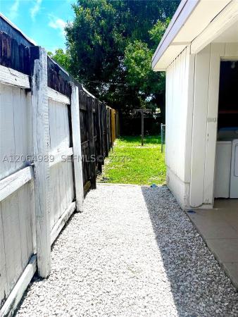 Hoosier Heights, 1004 SW 24th Ave #1-2, Fort Lauderdale, Florida 33312, image 2