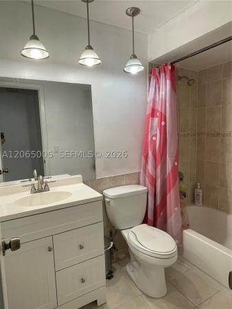6547 NW 170th Ter, Hialeah, Florida 33015, image 2