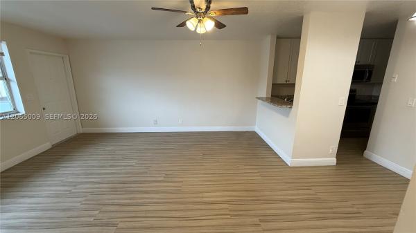 Lakewood Village Of Coral Springs, 1006 Twin Lakes Dr #20-E, Coral Springs, Florida 33071, image 2