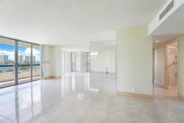 Mystic Pointe Tower 200, 19101 NE 36th Ct #705, Aventura, Florida 33180, image 2