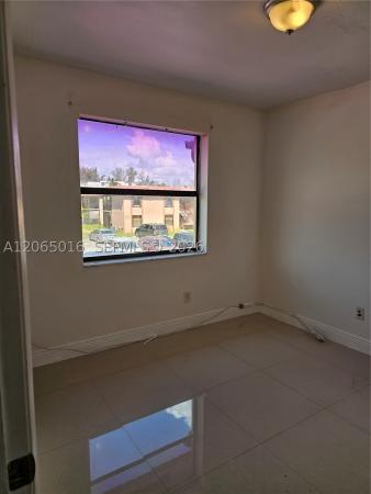 Lago Grande, 6535 W 27th Ct #24-48, Hialeah, Florida 33016, image 2