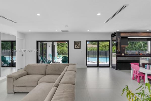 11243 SW 174th Ter, Unincorporated Dade County, Florida 33157, image 3