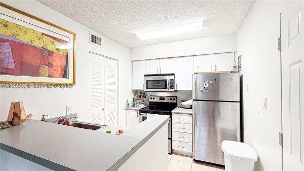 Hollywood Parc, 540 S Park Rd #14-9, Hollywood, Florida 33021, image 1