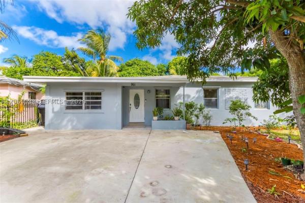 Belford Carr, 951 NE 157th Ter, North Miami Beach, Florida 33162, image 1