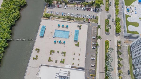 Winston Towers 300, 230 174th St #2412, Sunny Isles Beach, Florida 33160, image 2