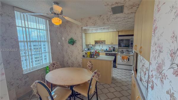 Winston Towers 300, 230 174th St #2412, Sunny Isles Beach, Florida 33160, image 3