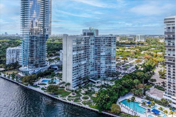Brickell Townhouse, 2451 Brickell Ave #4F, Miami, Florida 33129, image 3