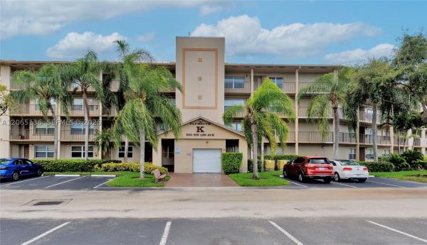 Plymouth At Century Village, 550 SW 138th Ave #309K, Pembroke Pines, Florida 33027, image 3