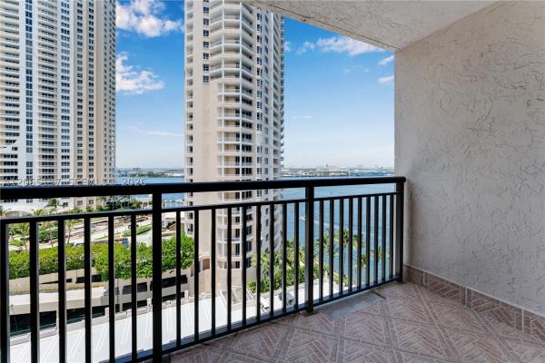 Brickell Key Two, 540 Brickell Key Dr #1422, Miami, Florida 33131, image 2