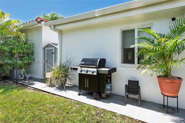 Porter Manor, 1450 SW 20th Ave, Miami, Florida 33145, image 1