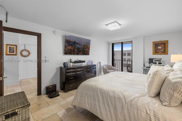 Oceanfront Plaza, 2625 Collins Ave #402, Miami Beach, Florida 33140, image 3