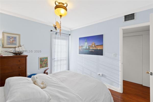 Riviera, 6315 Maynada St, Coral Gables, Florida 33146, image 1