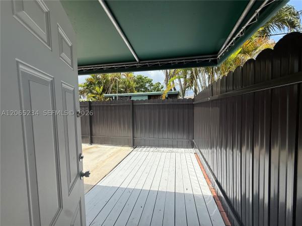 8805 SW 43rd Ter, Unincorporated Dade County, Florida 33165, image 2