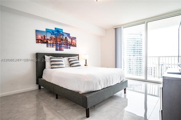 The Club At Brickell Bay, 1200 Brickell Bay Dr #3821, Miami, Florida 33131, image 2