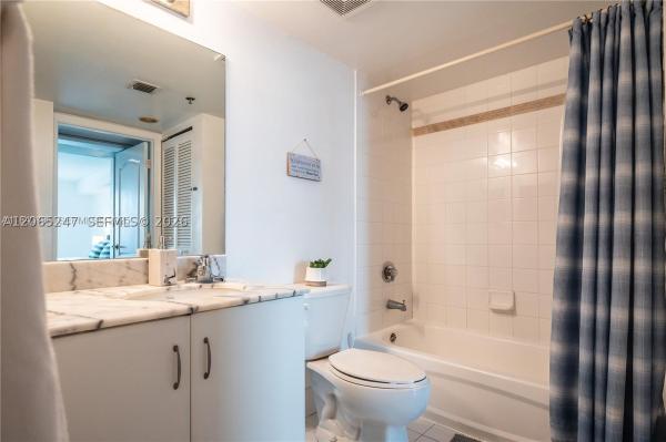 The Club At Brickell Bay, 1200 Brickell Bay Dr #3821, Miami, Florida 33131, image 3