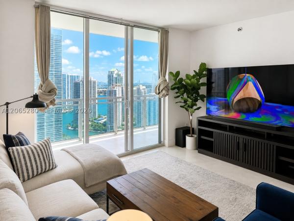 The Plaza On Brickell East, 950 Brickell Bay Dr #3904, Miami, Florida 33131, image 3