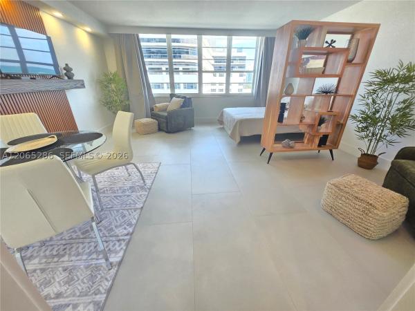 The Decoplage, 100 Lincoln Rd #931, Miami Beach, Florida 33139, image 1