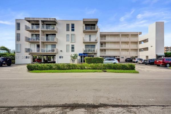 Sunny Shores, 3716 NE 168th St #301, North Miami Beach, Florida 33160, image 3